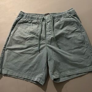 GAP washed green board shorts. Size adult men’s small